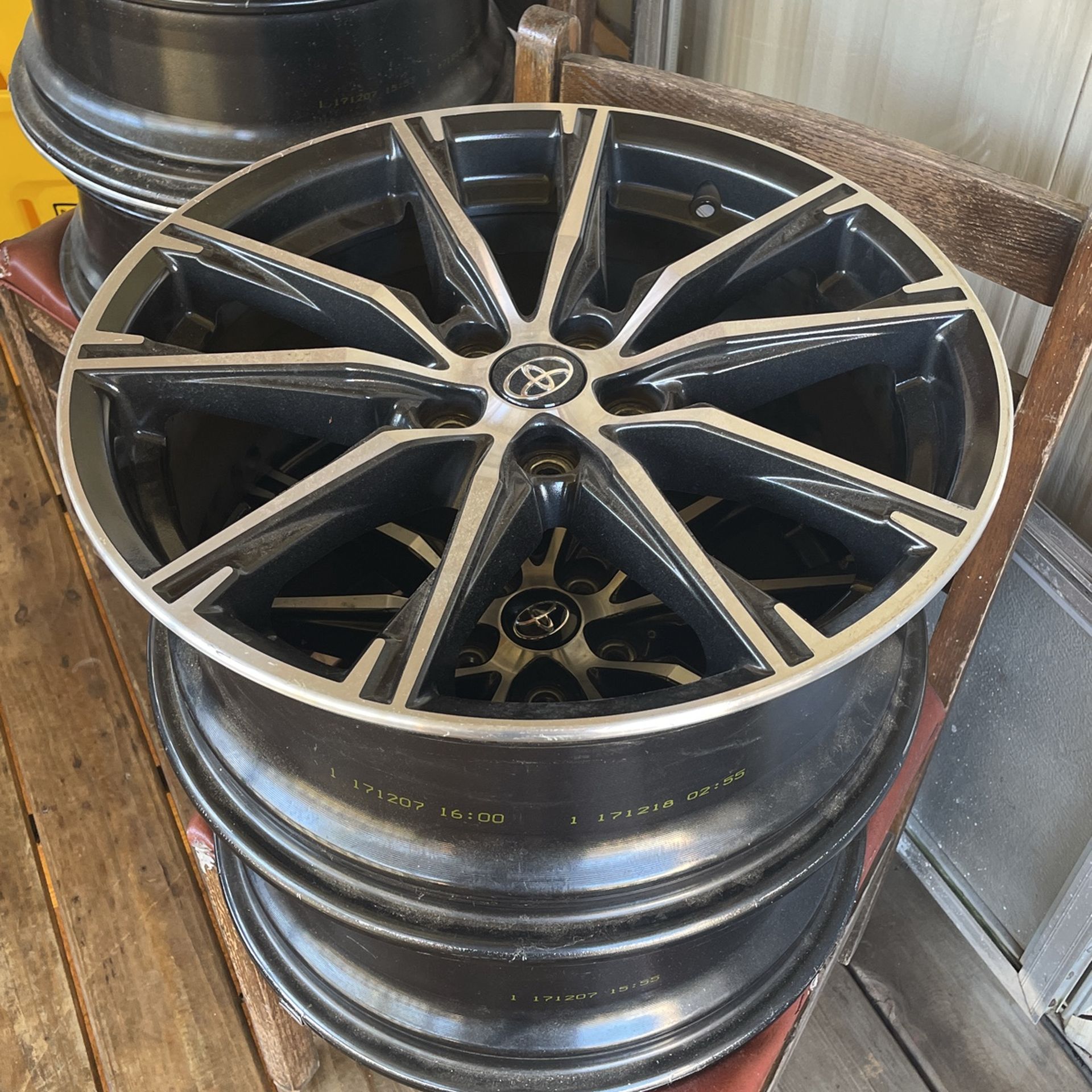 4 Toyota 86 2017-2020 or Subaru 2017-2021 original rims 17x7” and 5x100 bolt pattern and a 48 offset