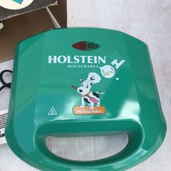 The Holstein Housewares Pet Treat Maker