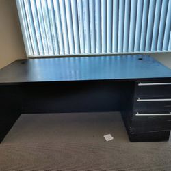 Office Desks Various Styles