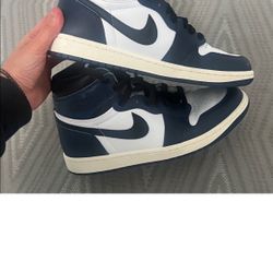 Nike Air Jordan 1 Retro High OG 'Midnight Navy' 7m / 8.5w