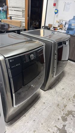 LG Frontload washer and gas dryer