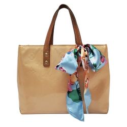 LOUIS VUITTON Vernis Monogram Reade PM in Juane Passion