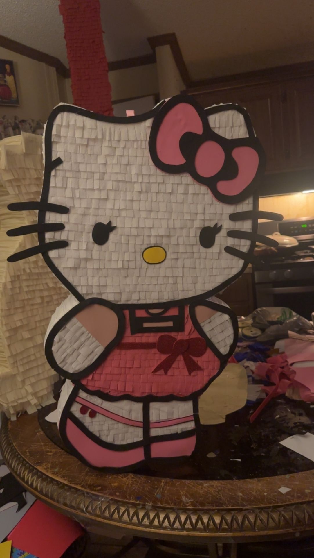 Hello Kitty Piñata