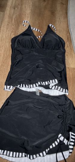 Black Two-Piece Tankini Swimsuit Set
