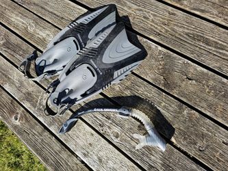 US DIVERS SNORKEL AND FINS SET