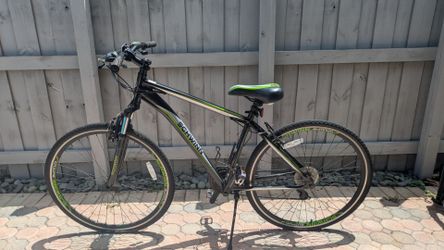 Schwinn OR2 700cc Hybrid Bicycle