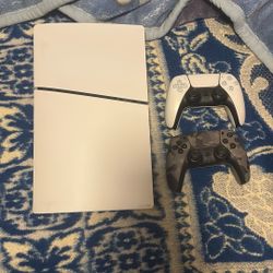 PS5 Slim 