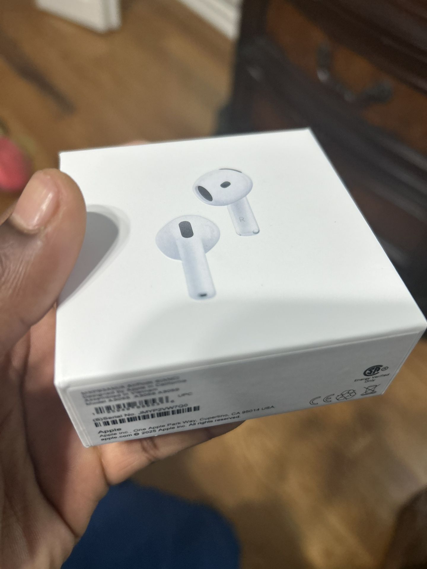 White Bluetooth Airpod Headphones Read Description