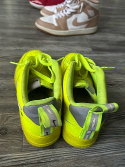 Volt (Neon Yellow) Lows - Nike Air Force 1 '07 LV8 Utility in Volt.-used