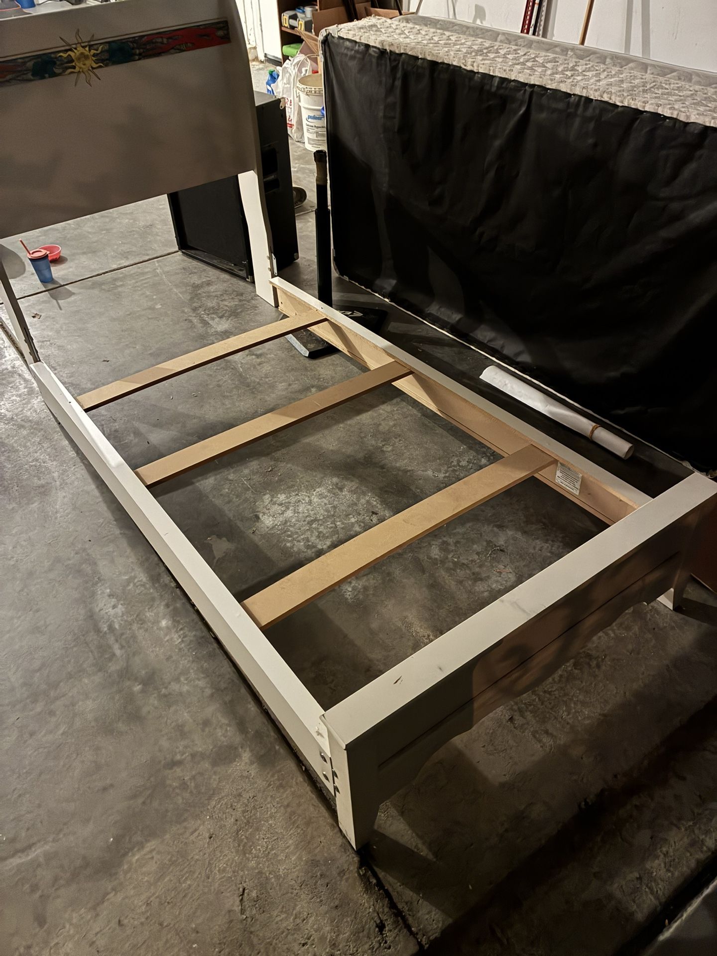Bed Frame And Mattress/boxspring