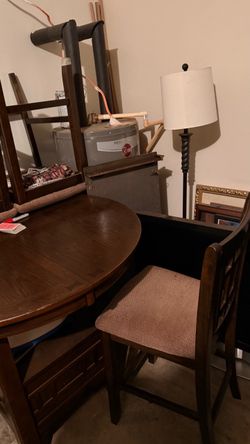 Table/with chairs