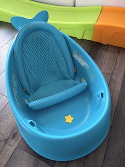 Skip Hop infant bathtub