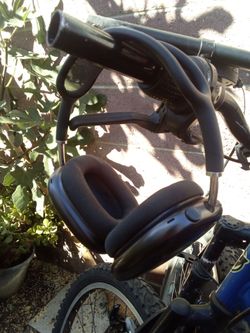Bluetooth headphones