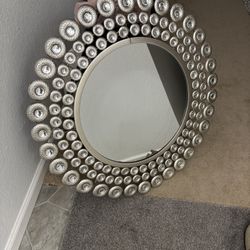 Elegant Round mirror 
