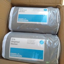 Weighted Blanket 12lbs. New !! $35 Or Best Offer. Have 6 In Stock