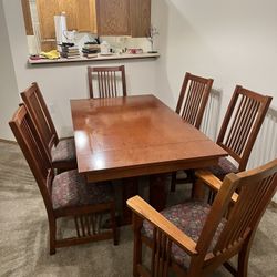 Great Table with 6 Chairs 