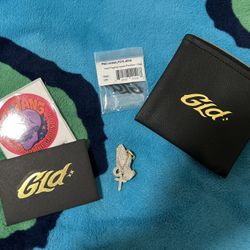 GLD Praying Hands Pendant 