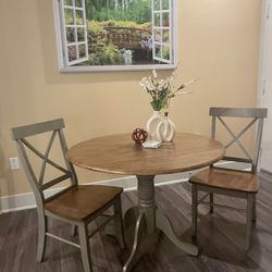 Pedestal Dining Table & Chairs 