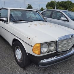 1979 Mercedes-Benz 300