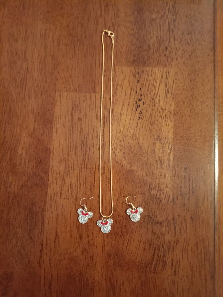Newly Crafted Blingy Minnie Mouse Jewelry Set