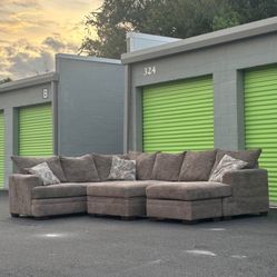 Sectional Couch 