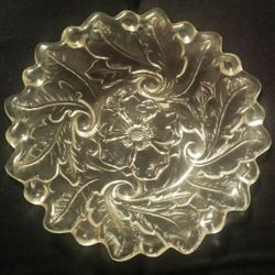 Beautiful Vintage Decorative Glass Dish