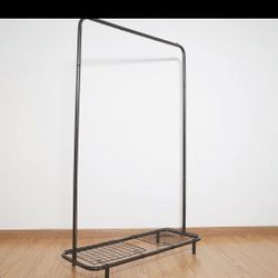 Simple Houseware Clothing Rack

