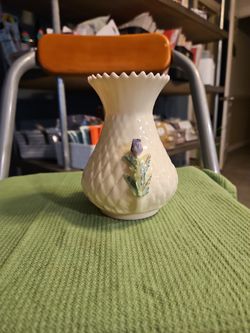 Belleek Vase 6th Mark 7inch