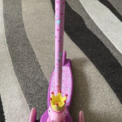 Peppa, the pig scooter