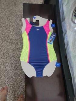 New Large Speedo  14/16 Girls Swimsuit