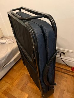 BED/ NOT HEAVY  twin size