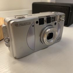 FUJIFILM SILVI F2.8 FILM CAMERA for Sale in New York, NY - OfferUp