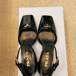 Brand New Prada Leather Pump