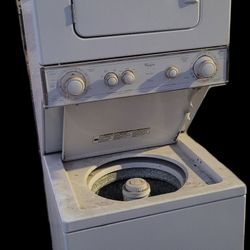 Whirlpool Stacked Washer And Dryer (WASHER DOESNT DRAIN)