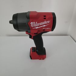 Milwaukee 1/2 High Torque Impact Gun 