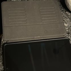 9th Gen Apple iPad 64gb Space Grey With Case 