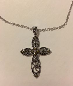NEW Silver Plated Marcasite Cross & Chain