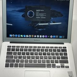 MacBook Air 13-inch 2017