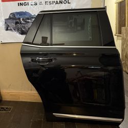 2022 2023 Chevrolet Tahoe GMC Yukon Denali SLT SLE AT4 Passenger right Rear Side Door 