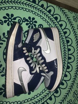 Nice jordan 1 royal blue shiny size 9.5