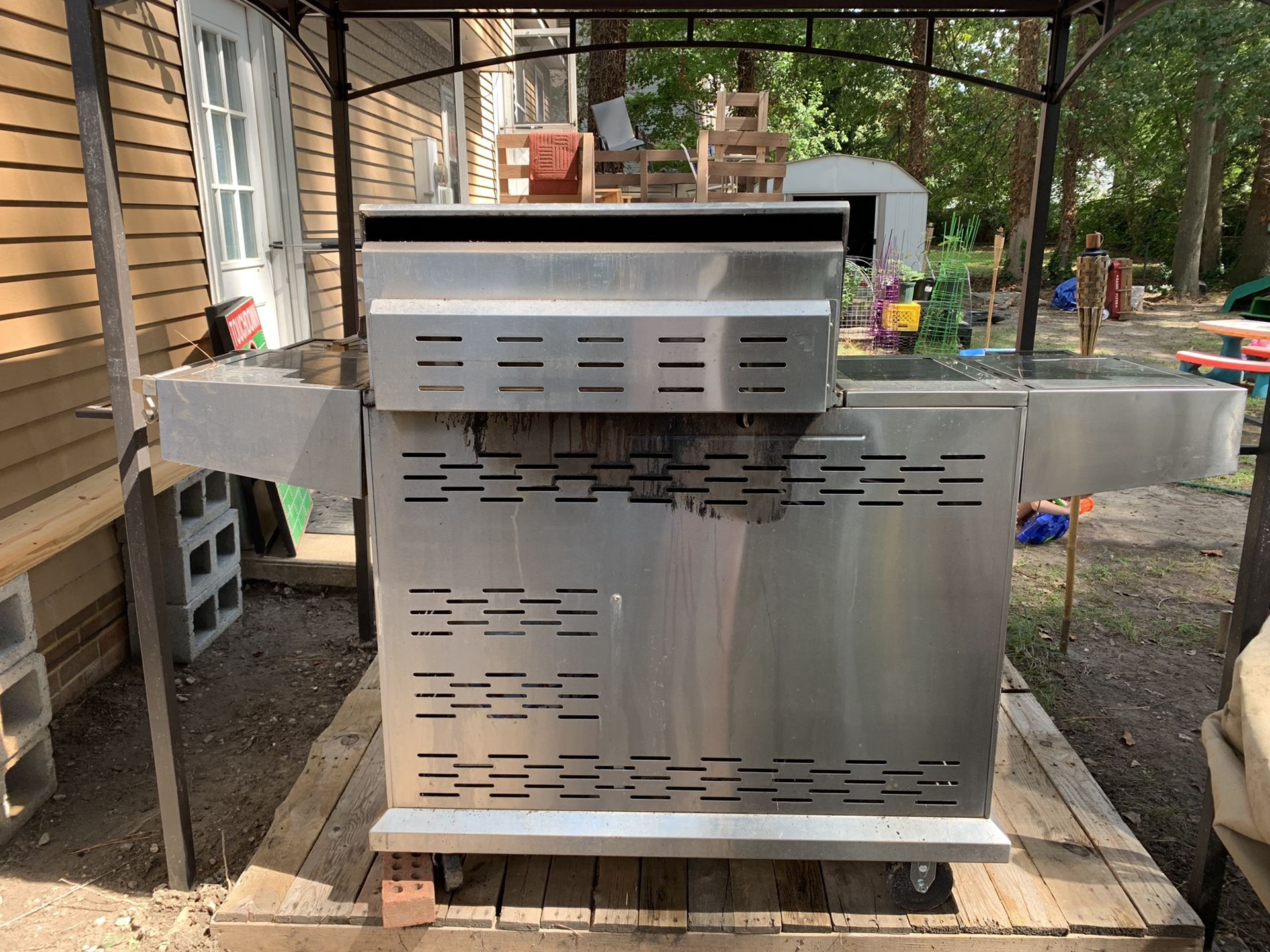Ducane 5 burner propane grill for Sale in Hampton, VA OfferUp