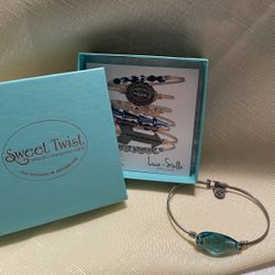 New Sweet Twist Blue Stone Bracelet