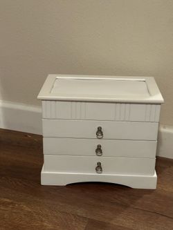 The Day's Eye, Wooden Jewelry Box