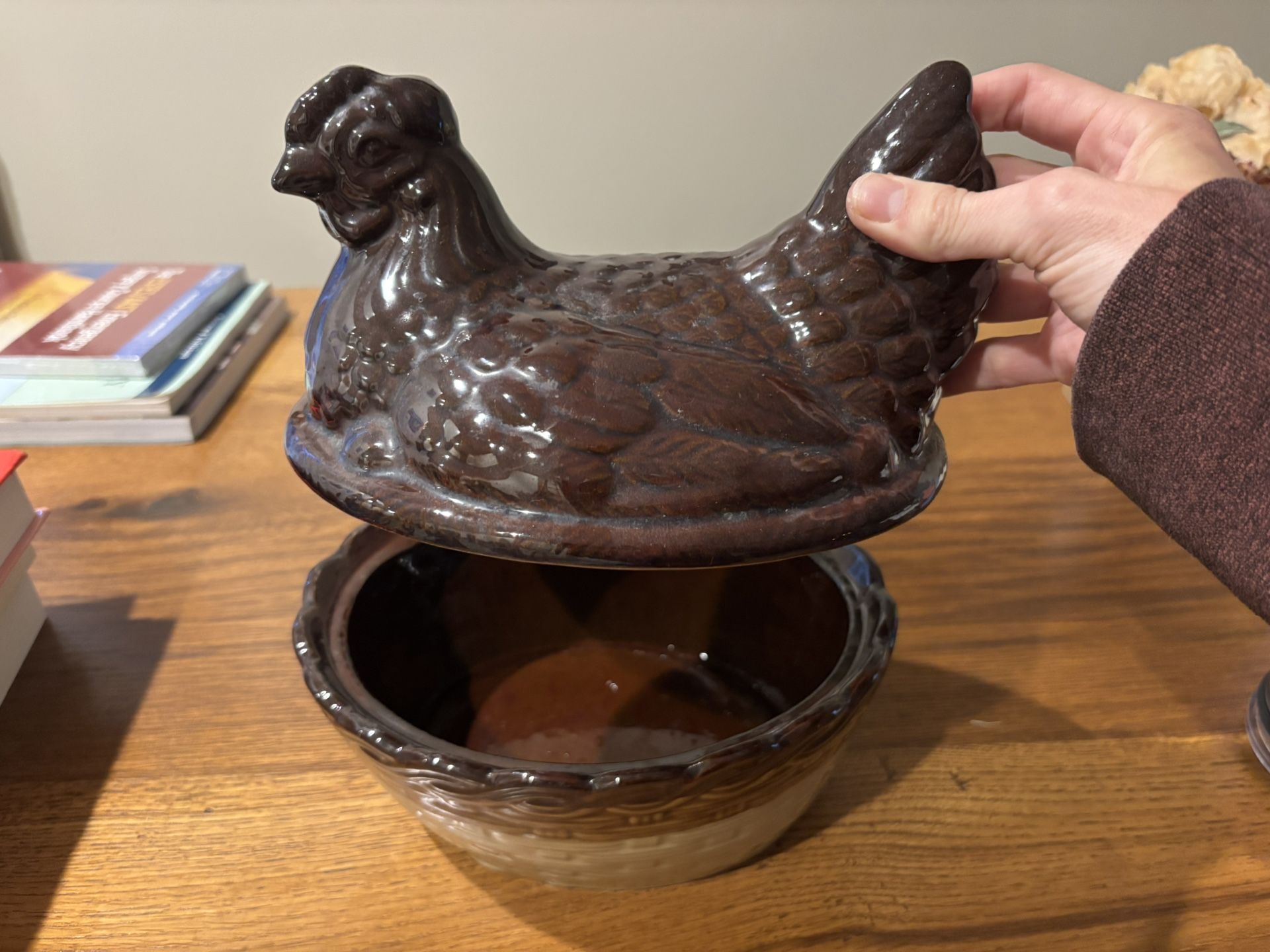 Hen Ceramic Decorative Statue