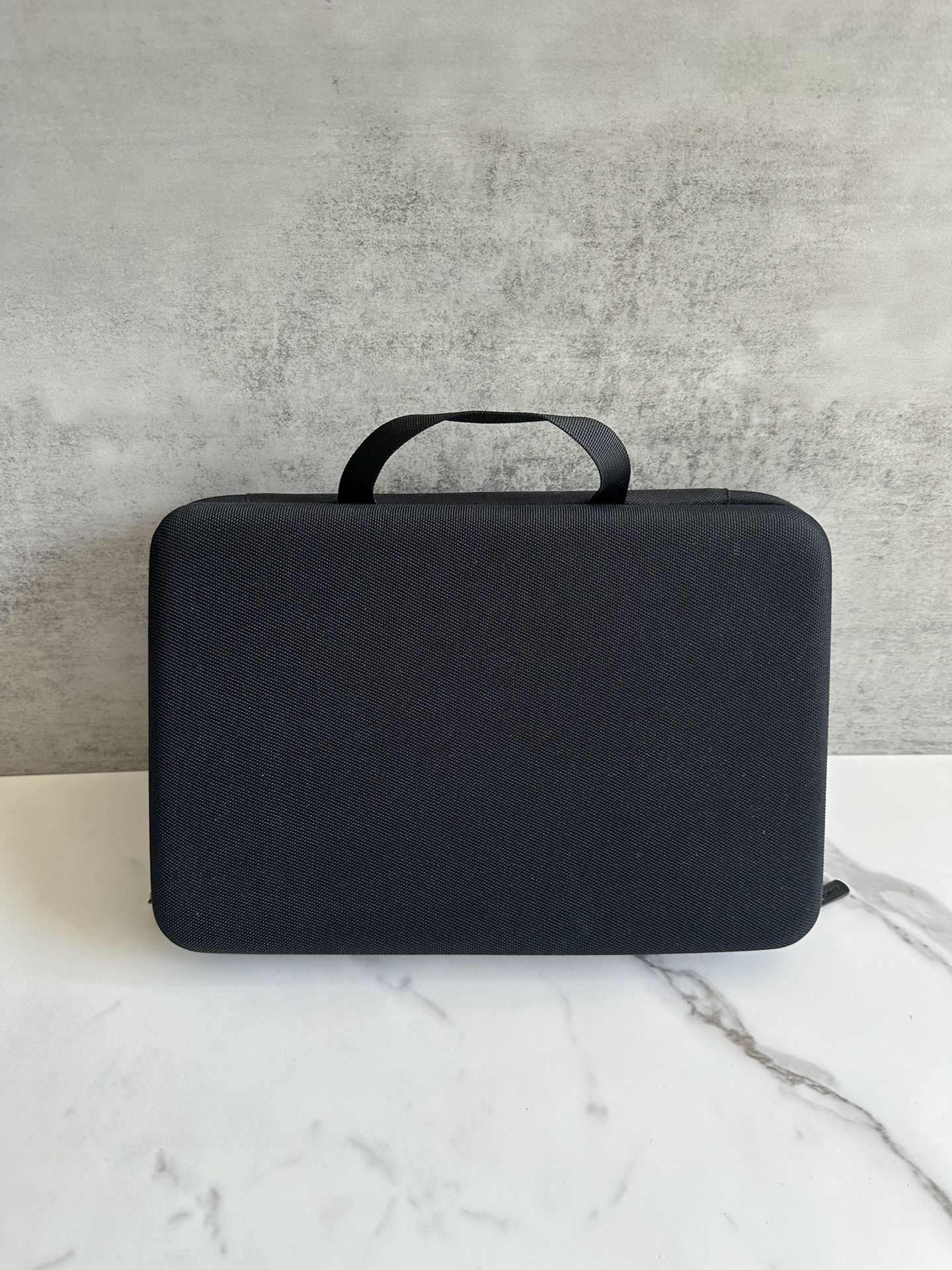 AmazonBasics Carrying Case for GoPro - Large