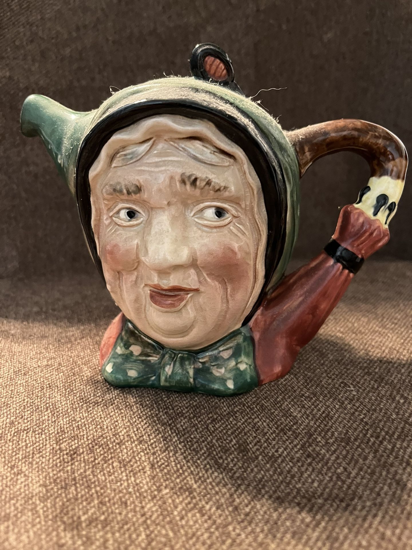 Beswick Ware #691 “Sairey Gamp” Toby Teapot
