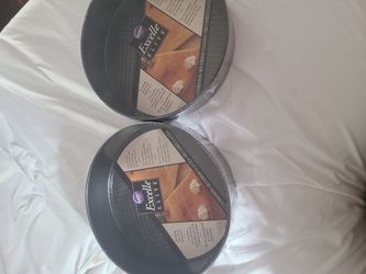 Wilton Bake It Better Steel Non-Stick Springform Pan