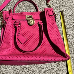 Michael Kors Perforated large Hamilton pink