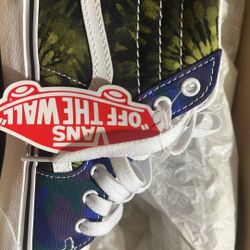 Brand New Vans Shoes 2.5