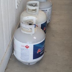 New Full Propane Tanks 